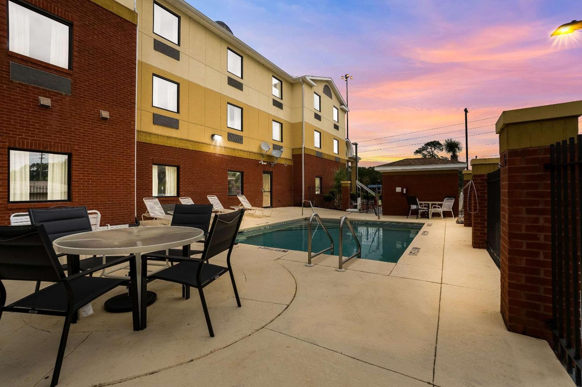 Comfort Inn & Suites Chipley I-10 מראה חיצוני תמונה